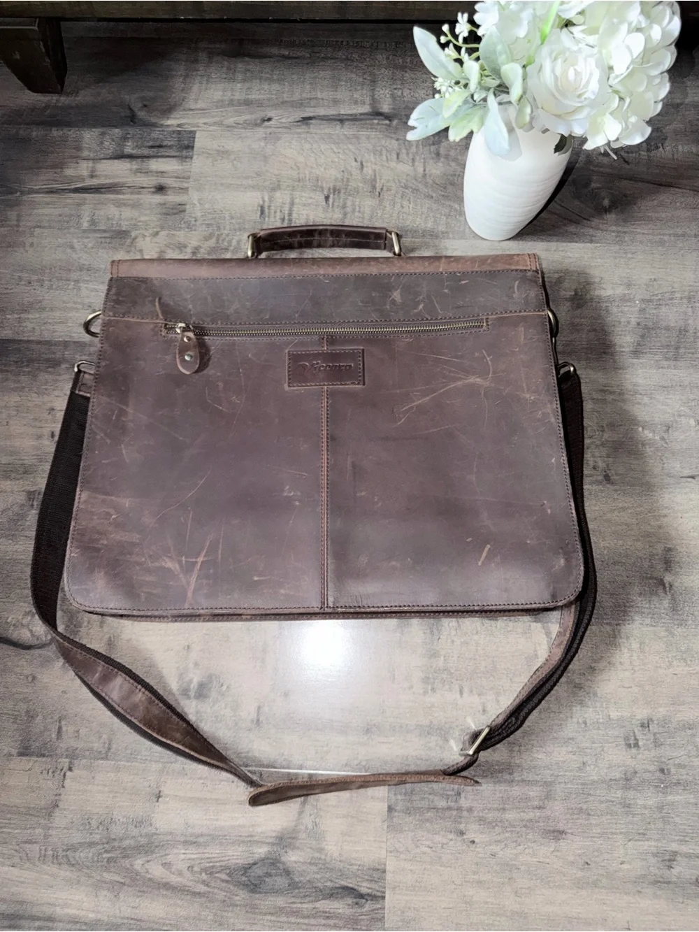 Vincenzo Dark Brown distressed Leather Briefcase with Shoulder Strap